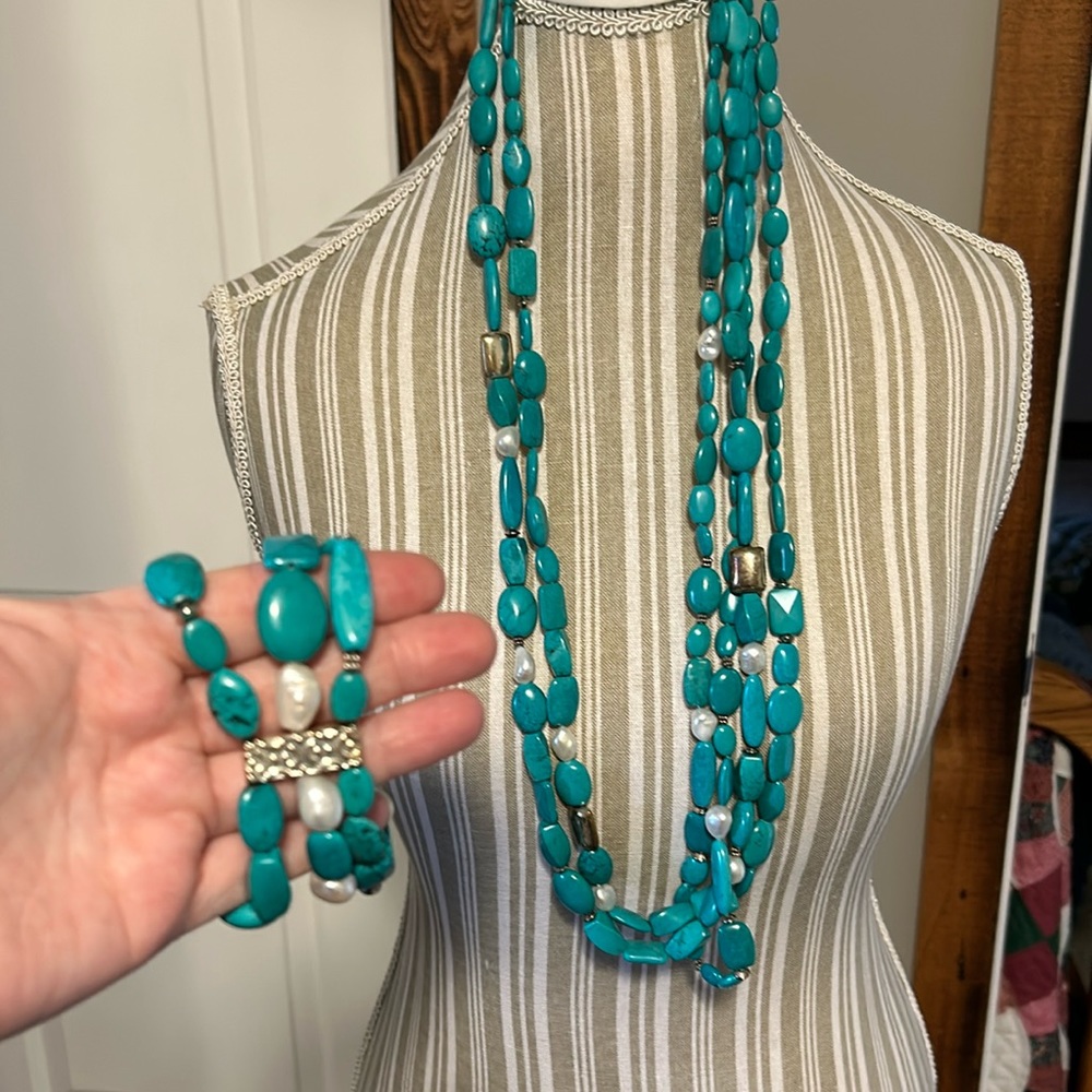 Coldwater Creek turquoise and white bead necklace and bracelet set